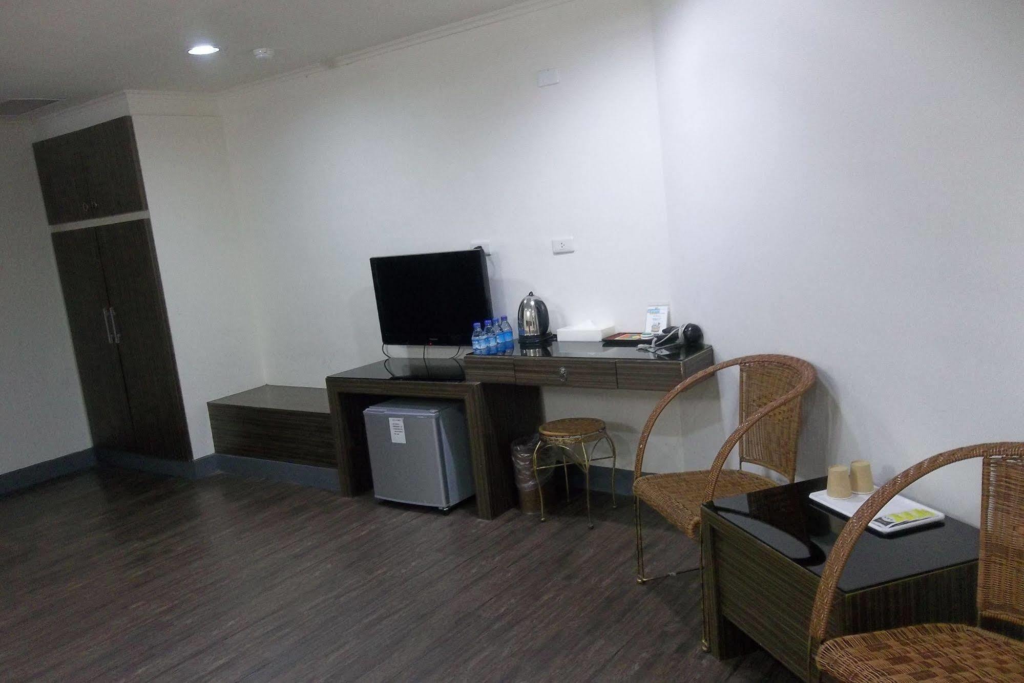 Toong Mao Resorts & Hotel Kenting Bagian luar foto